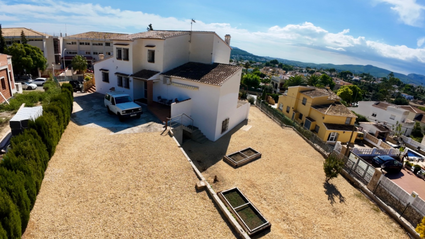 5 Bedroom Villa in Jávea with Large Garage and Workshop Space