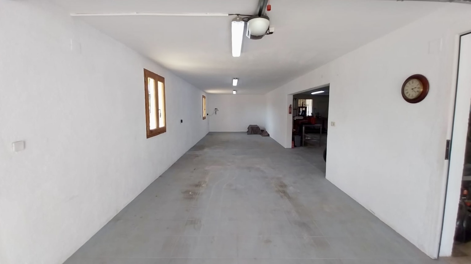 5 Bedroom Villa in Jávea with Large Garage and Workshop Space