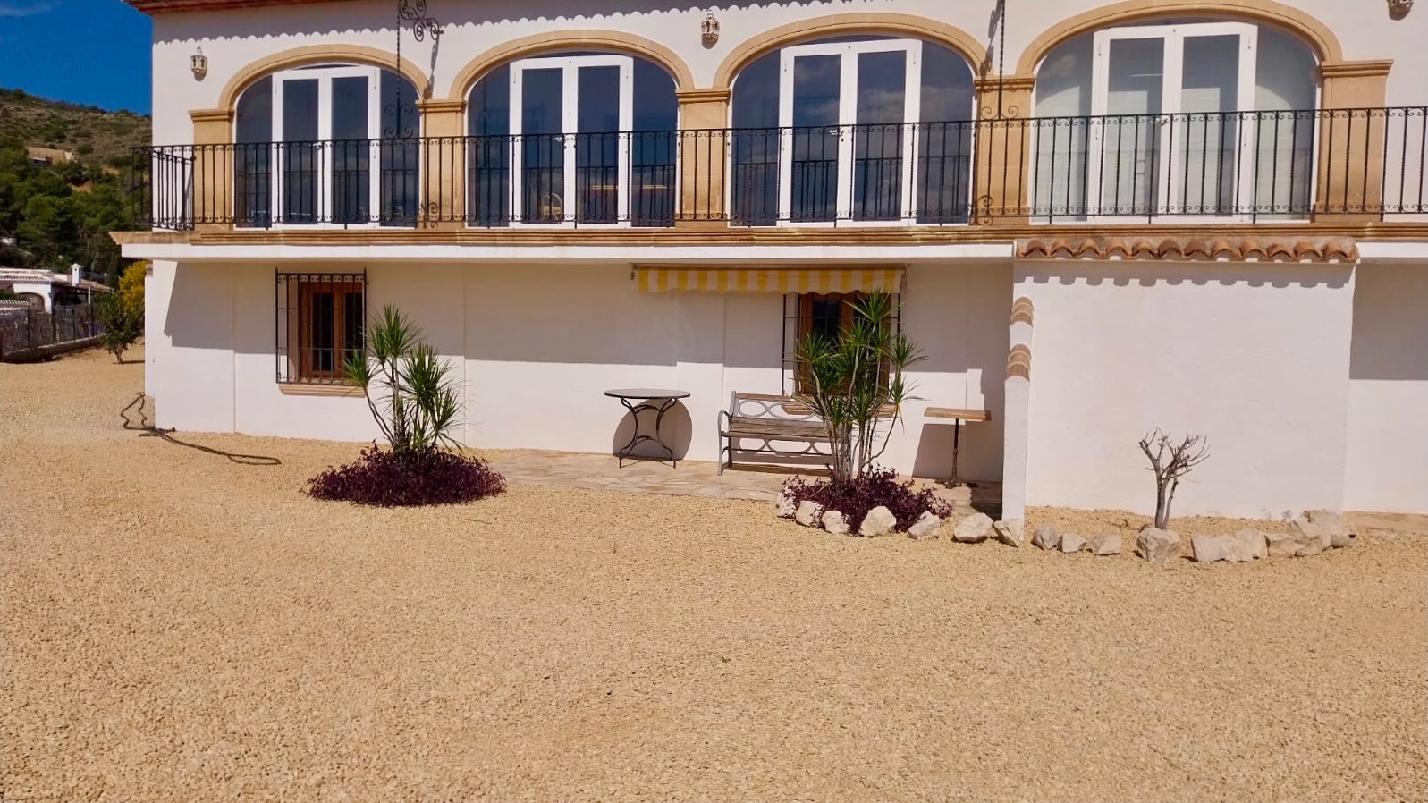 5 Bedroom Villa in Jávea with Large Garage and Workshop Space
