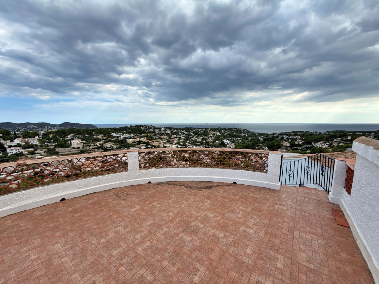 Villa for Sale in Baladrar, Benissa with Independent Guest Accommodation