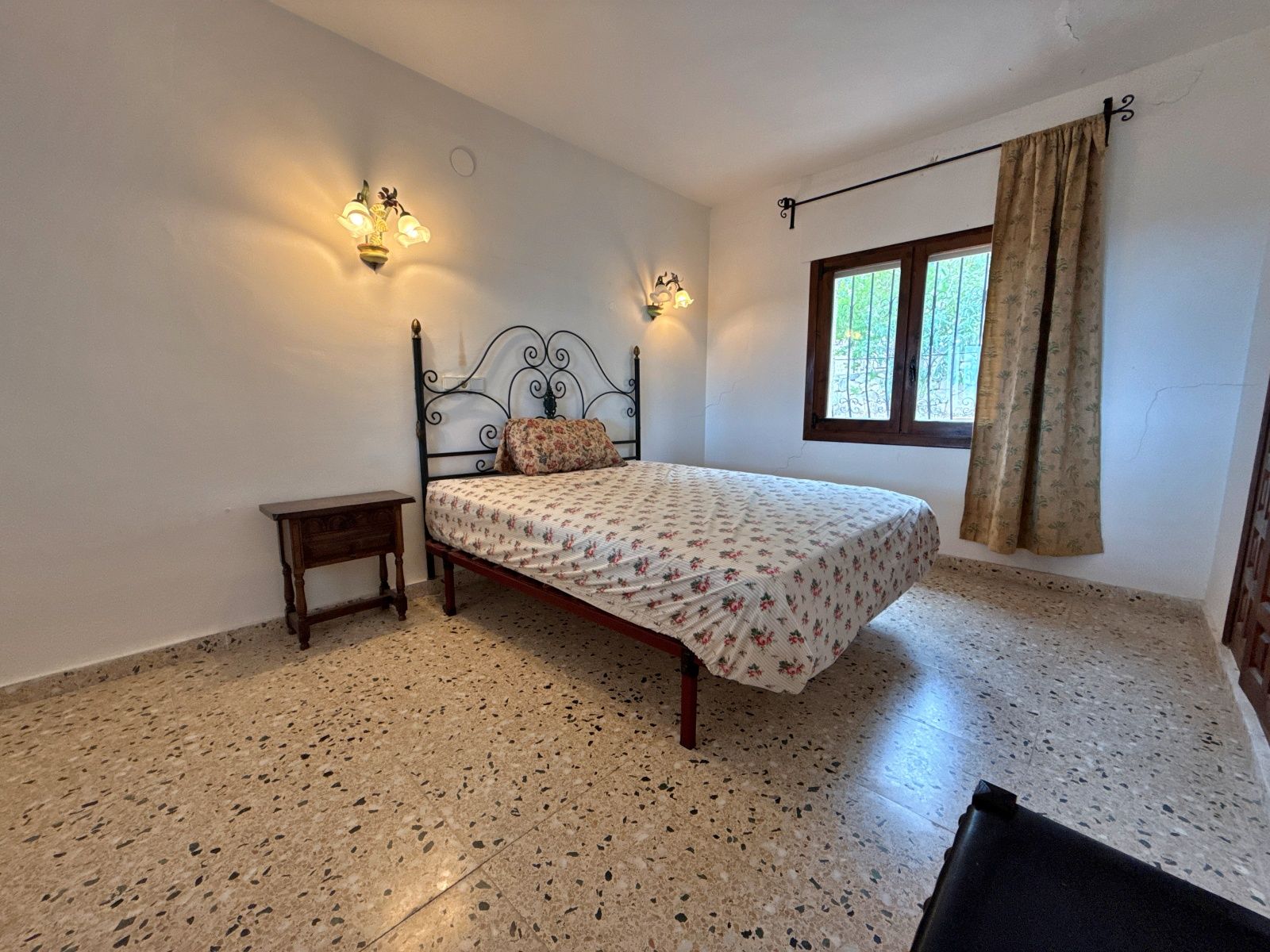 Villa for Sale in Baladrar, Benissa with Independent Guest Accommodation