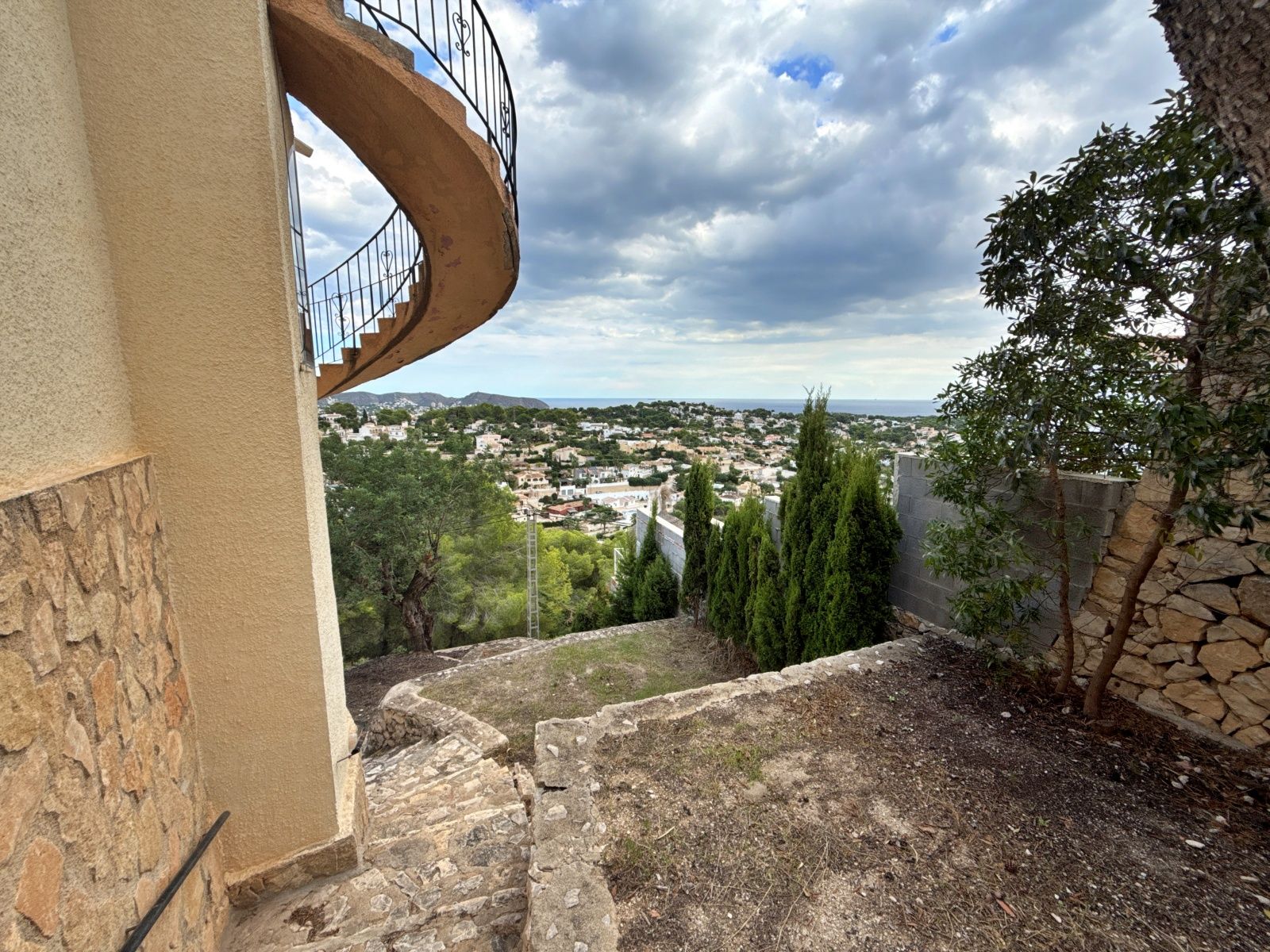 Villa for Sale in Baladrar, Benissa with Independent Guest Accommodation