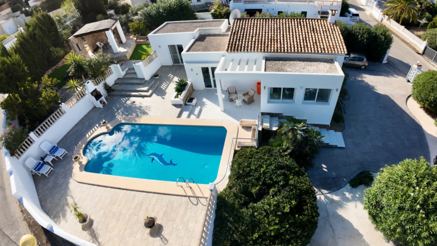 Villa for sale with Montgó views