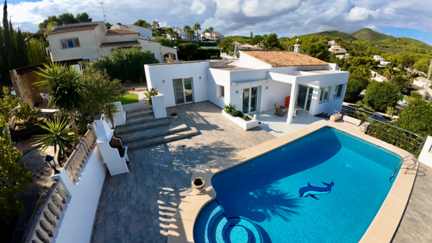 Villa for sale with Montgó views