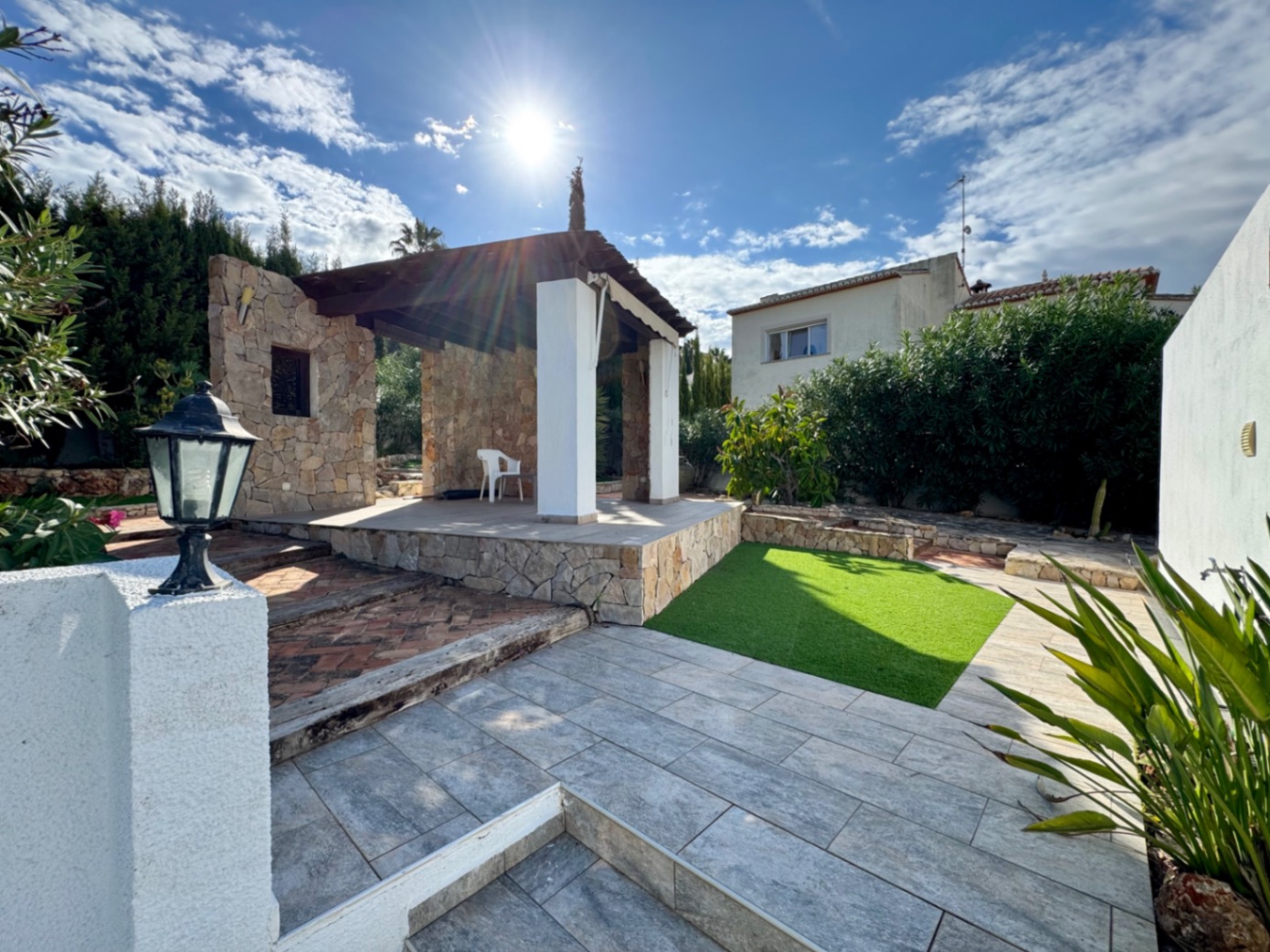 Villa for sale with Montgó views
