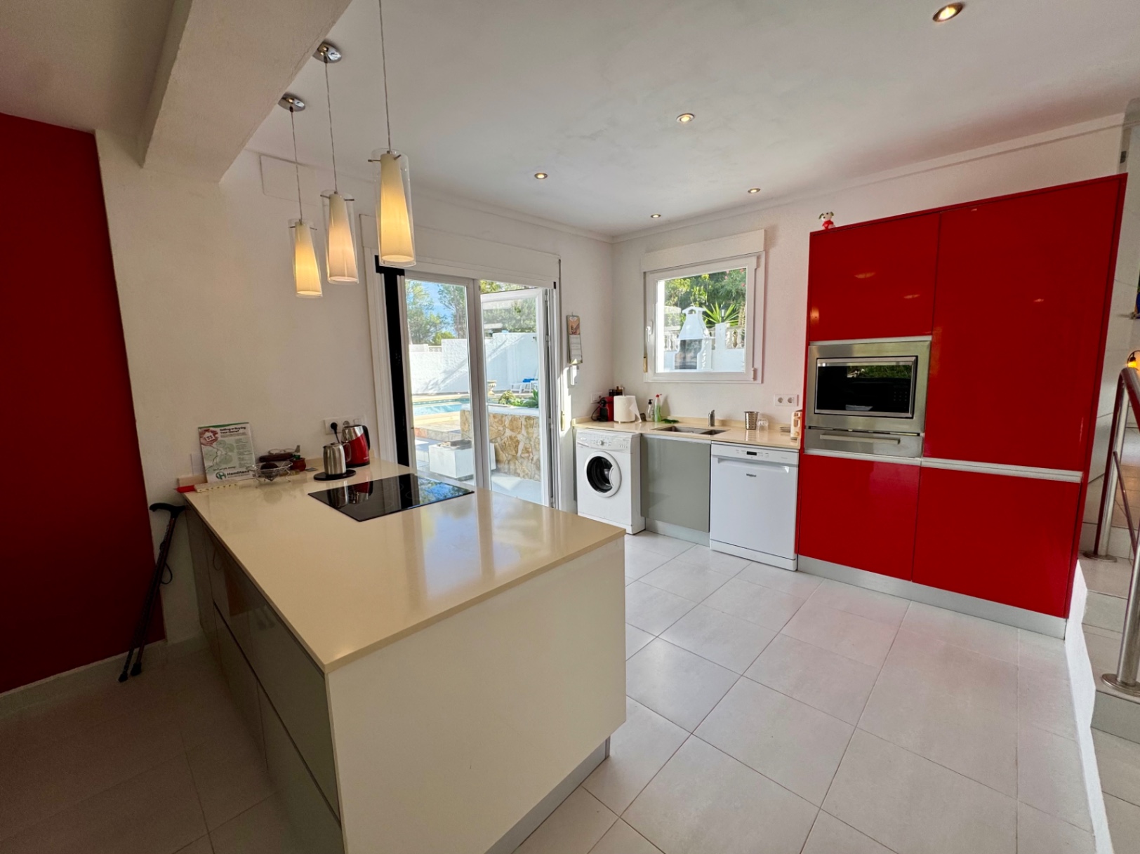 Villa for sale with Montgó views