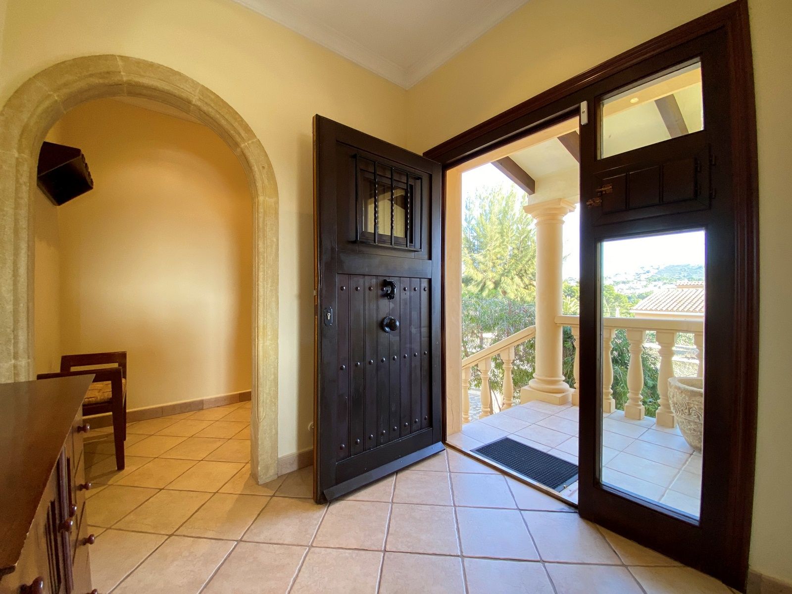 Villa met zeezicht op loopafstand van Moraira te koop