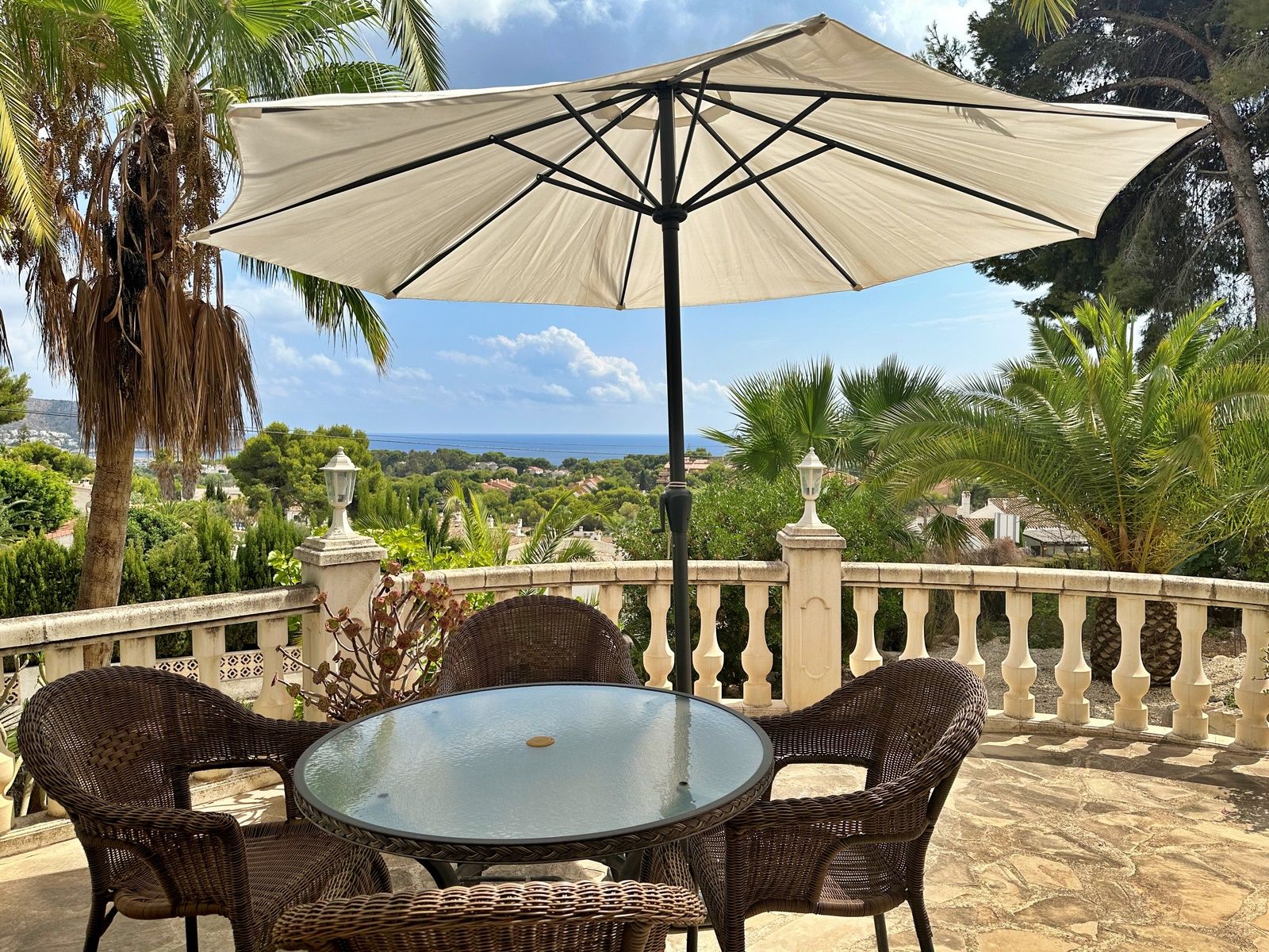 Villa jumelée avec vue sur la mer à vendre à Moraira
