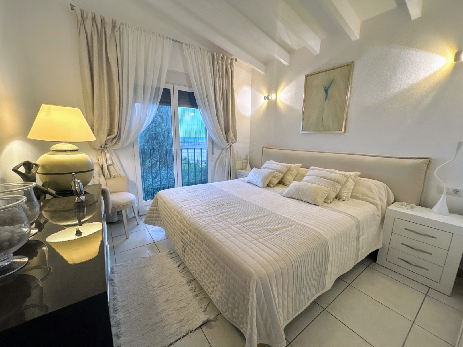 Villa moderna con vistas al mar y alojamiento independiente – Pego