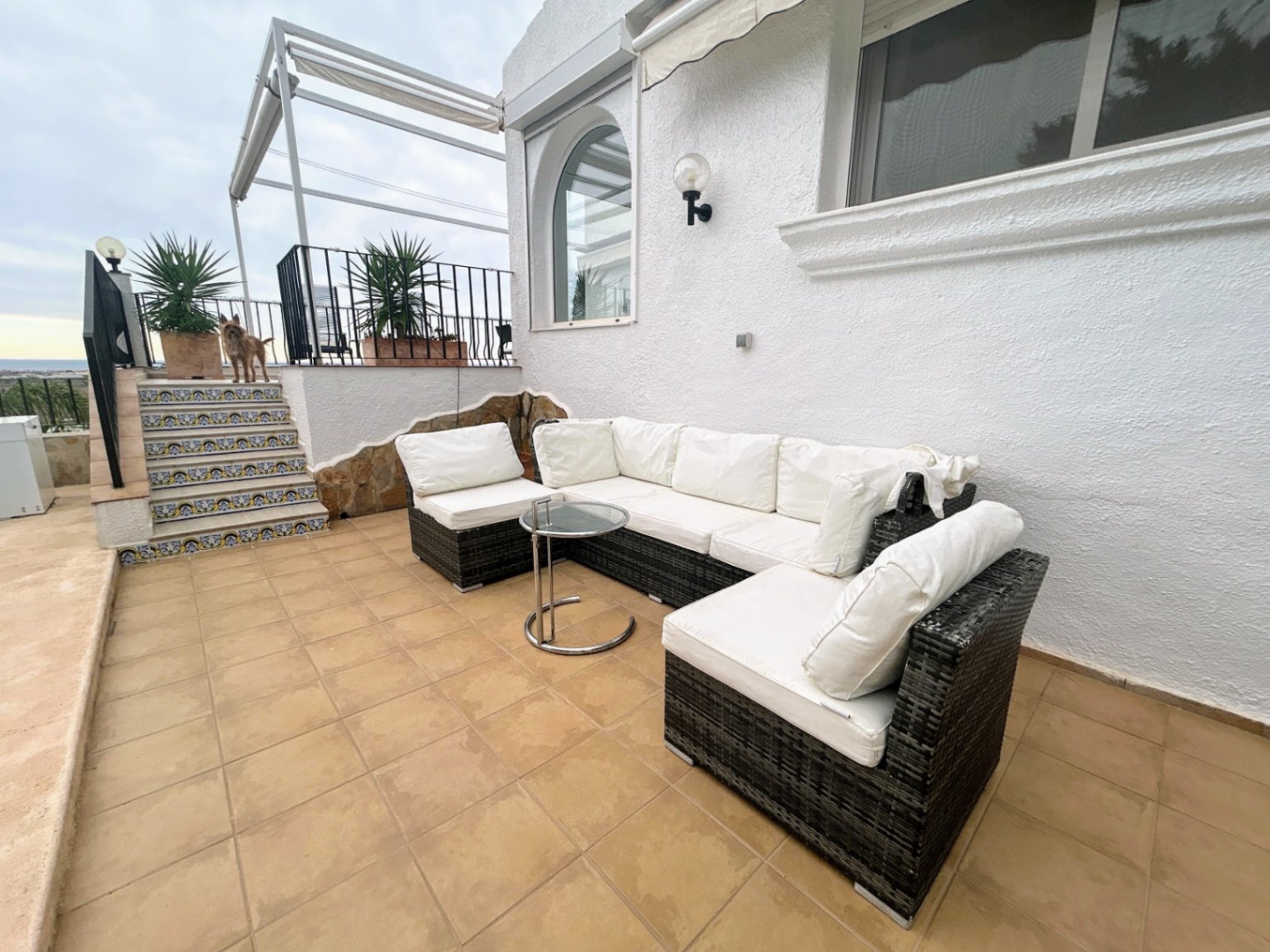 Villa moderna con vistas al mar y alojamiento independiente – Pego
