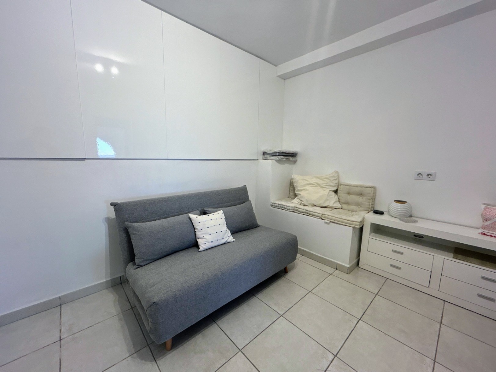 Villa moderna con vistas al mar y alojamiento independiente – Pego