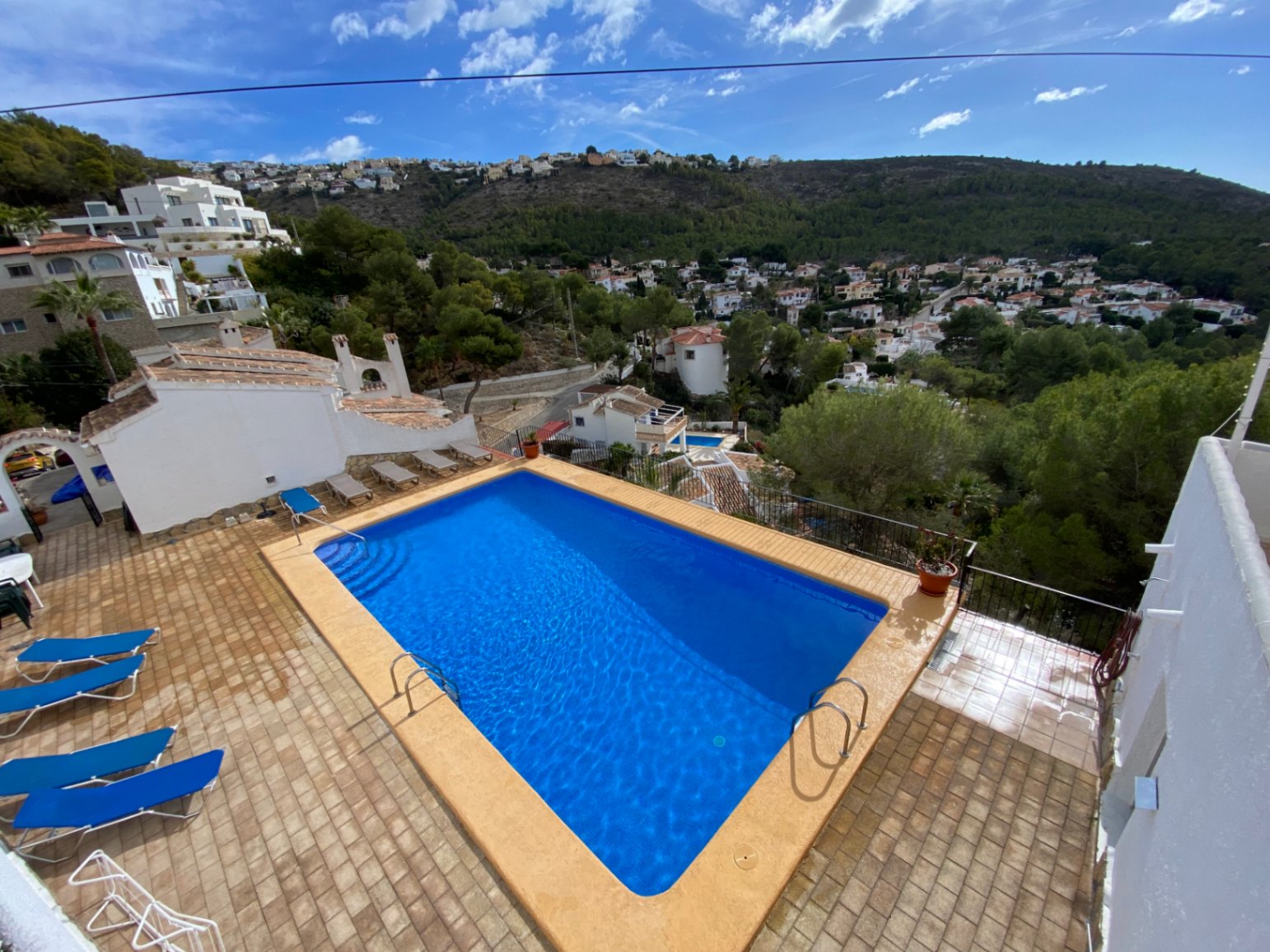 Apartment for sale in Verde Pino, Moraira, with sea views