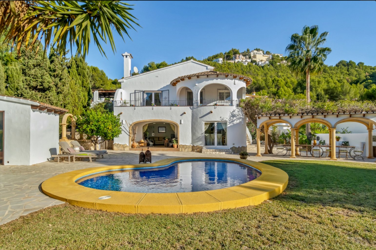Villa for sale in Moraira, Alcasar