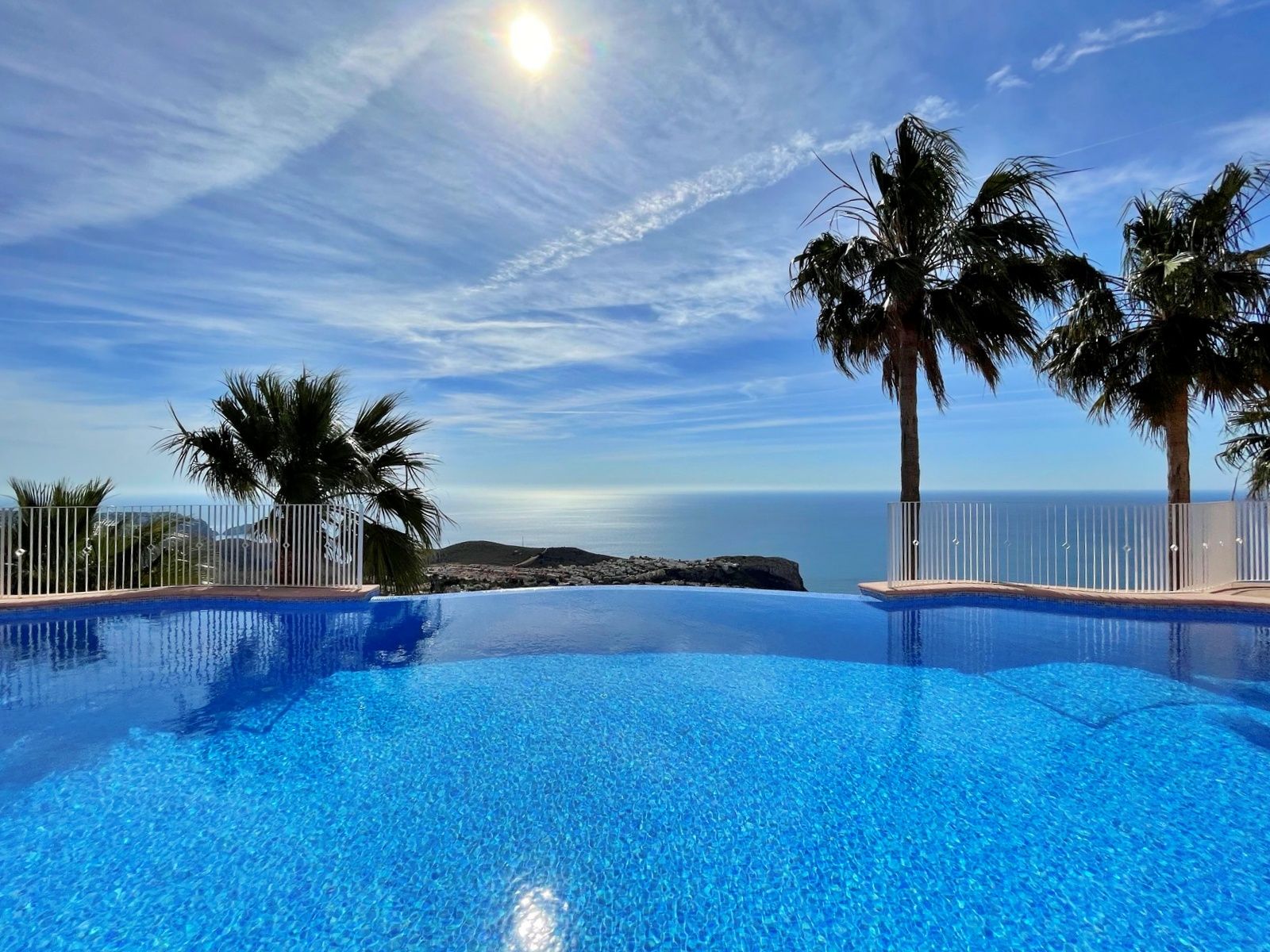 Penthouse te koop in Cumbre del Sol met fantastisch zeezicht