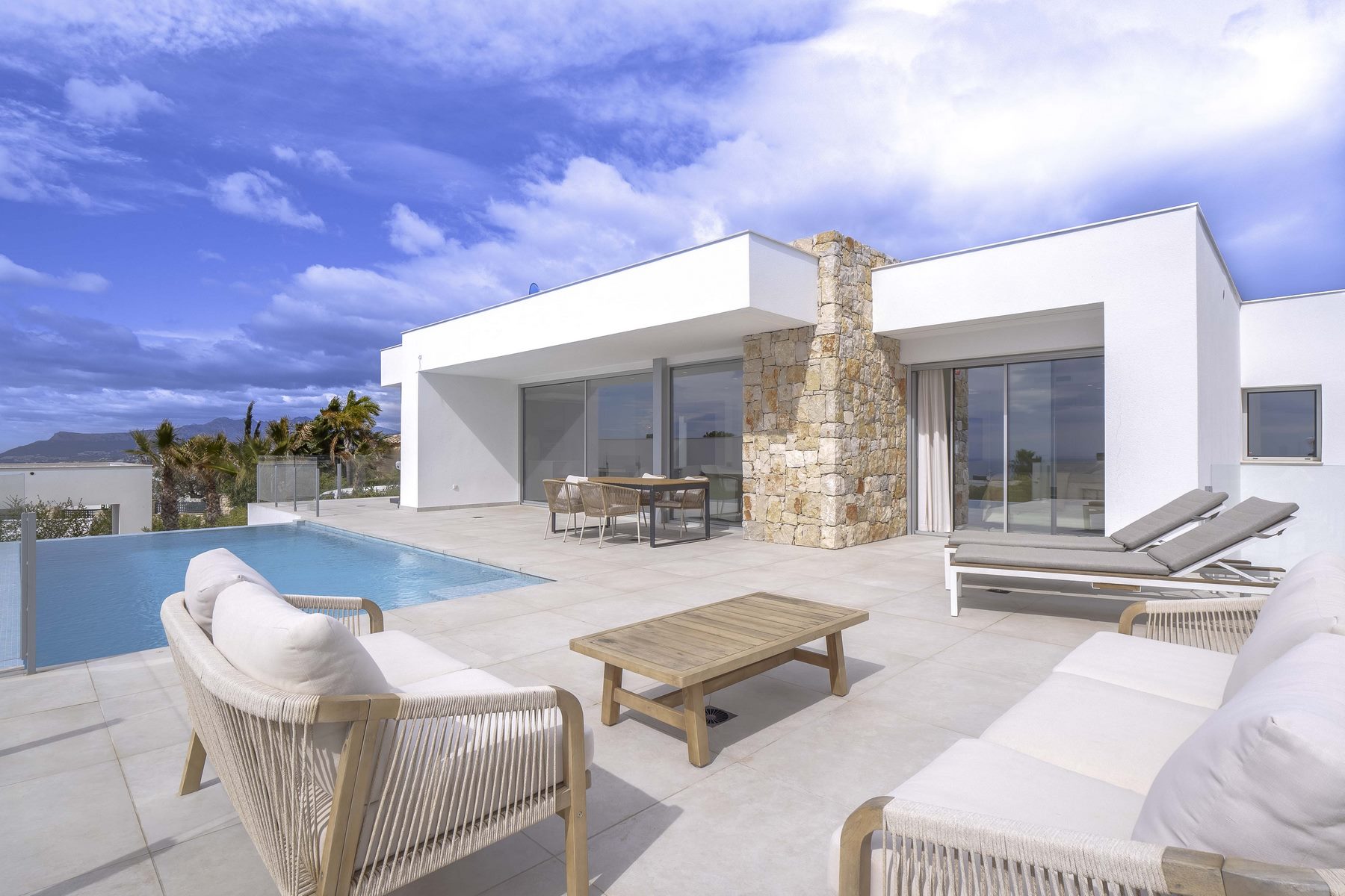 Modern luxury villa for sale with sea view