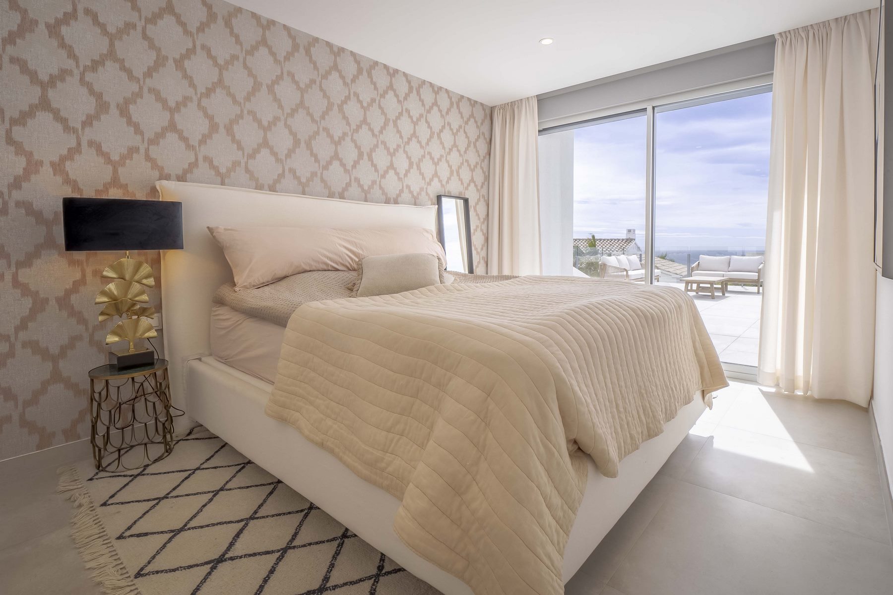 Villa de luxe moderne à vendre avec vue sur la mer