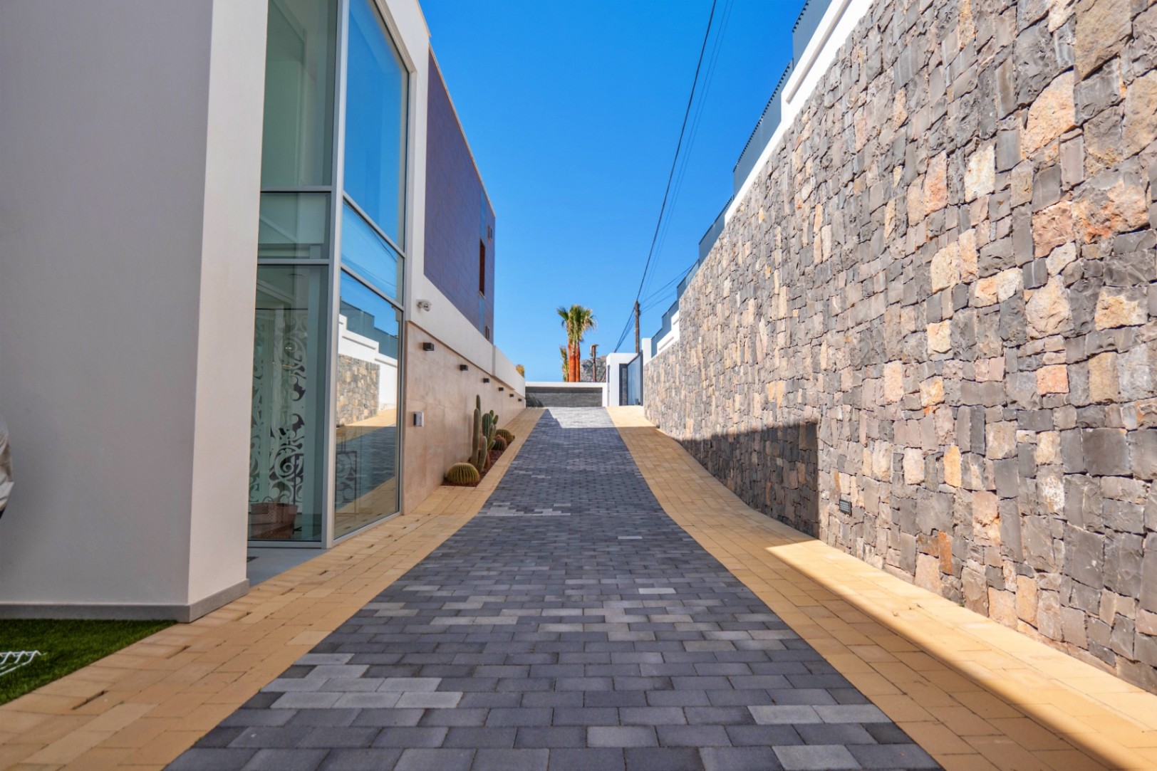 Luxury modern villa for sale in Calpe with panoramic views 