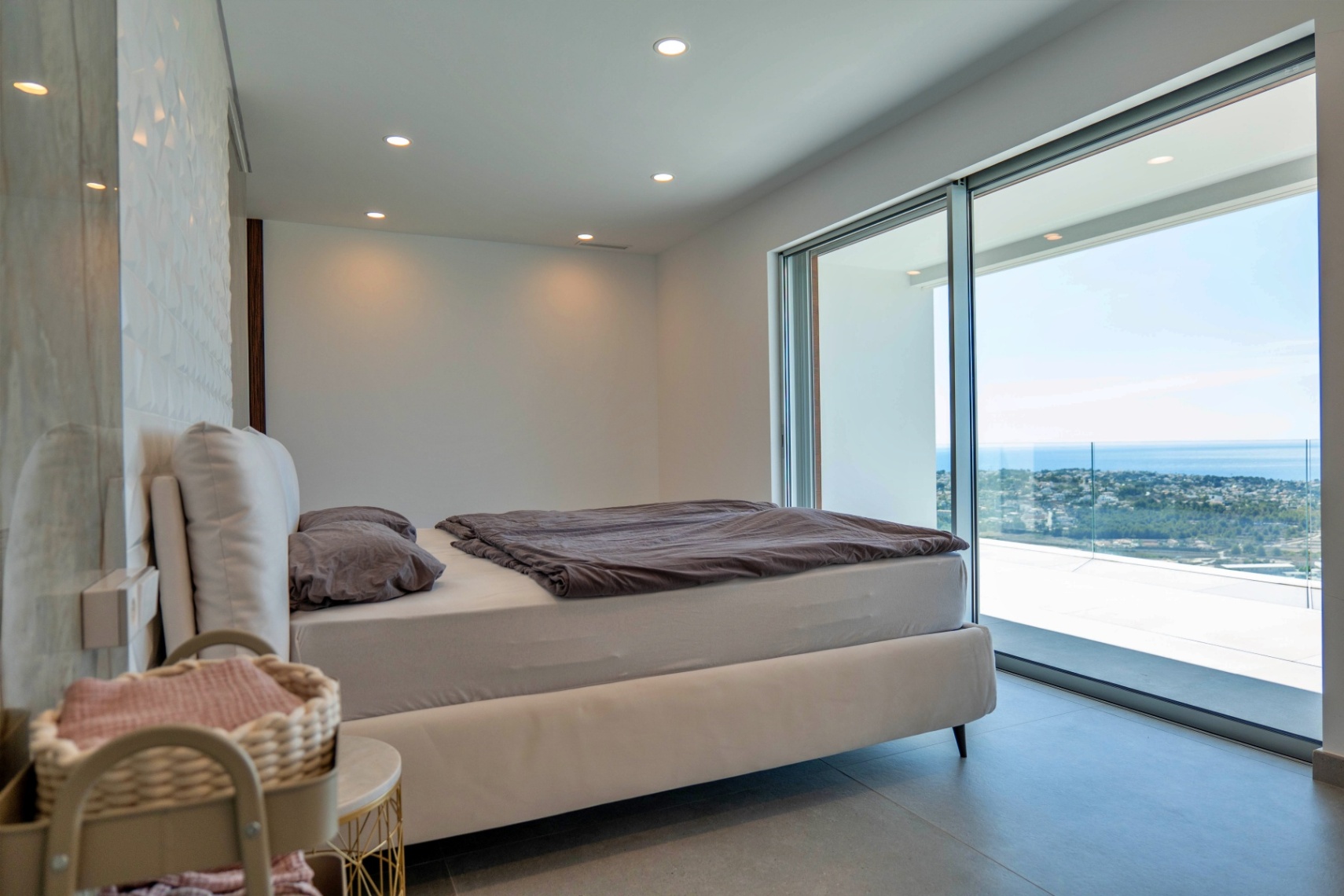 Luxury modern villa for sale in Calpe with panoramic views 