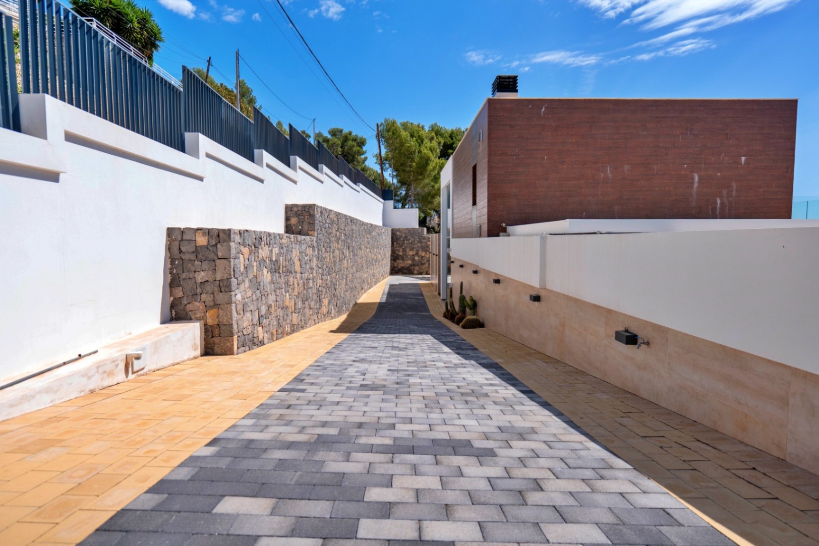 Luxury modern villa for sale in Calpe with panoramic views 