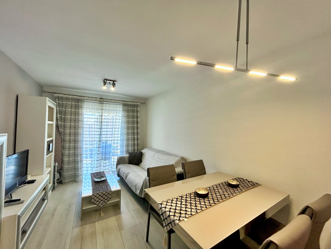Frontline 2-bed apartment for sale with communal pool, Calpe