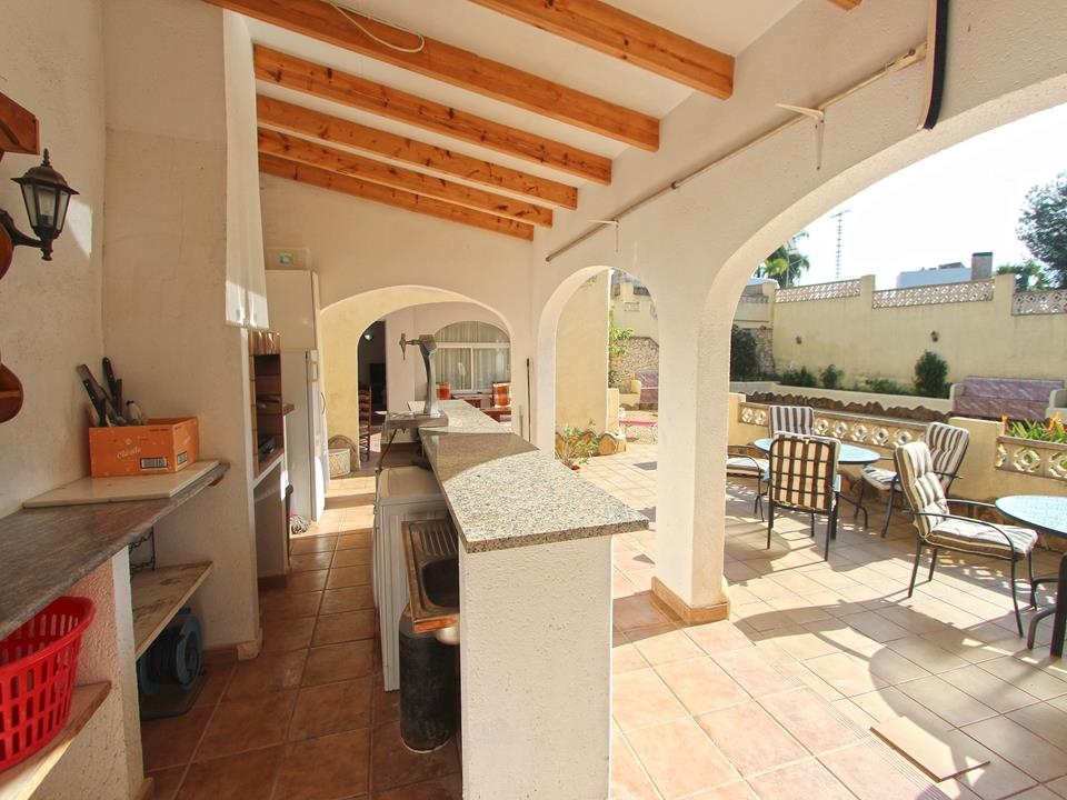 Villa with guest apartment for sale in Benissa