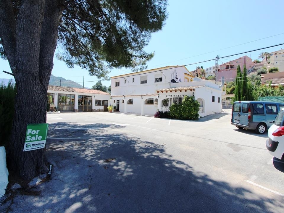Propriété commerciale à vendre à Orba