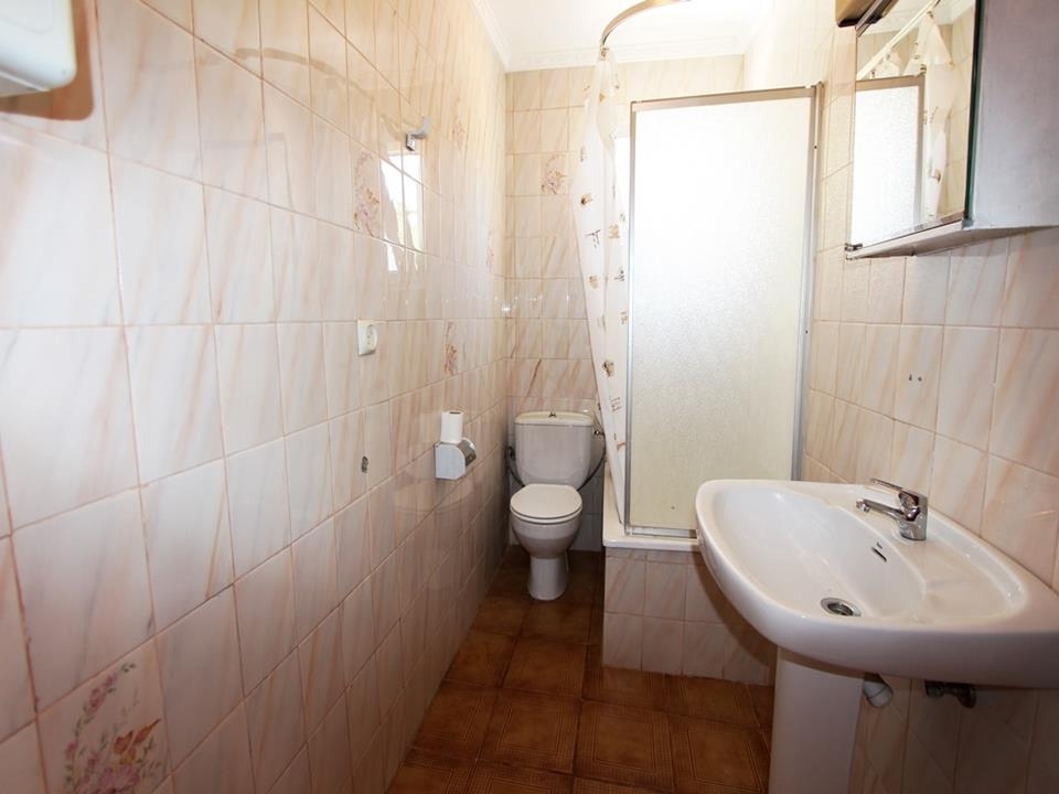 Propriété commerciale à vendre à Orba