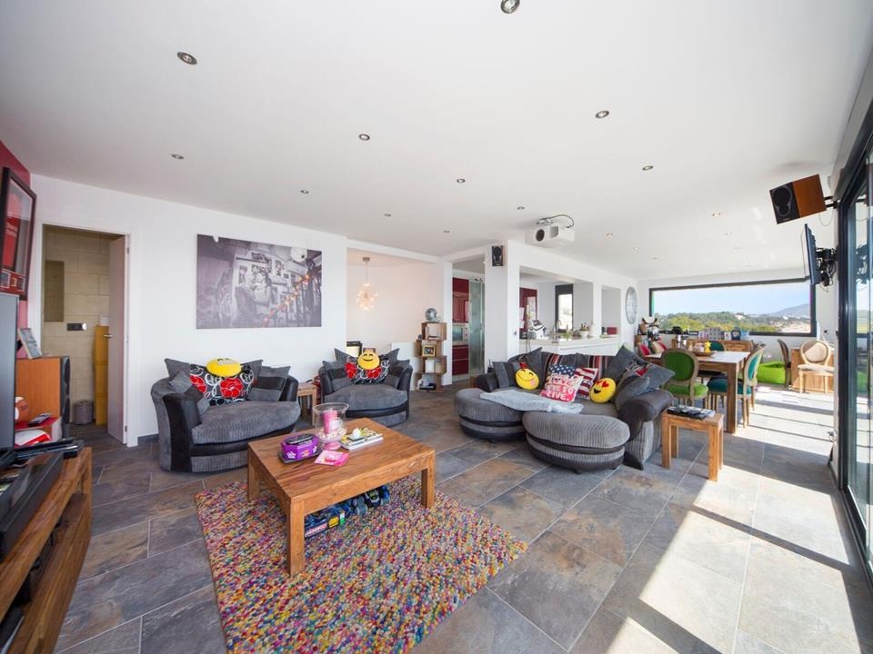 Moderne Villa mit Meerblick zu verkaufen in Benissa