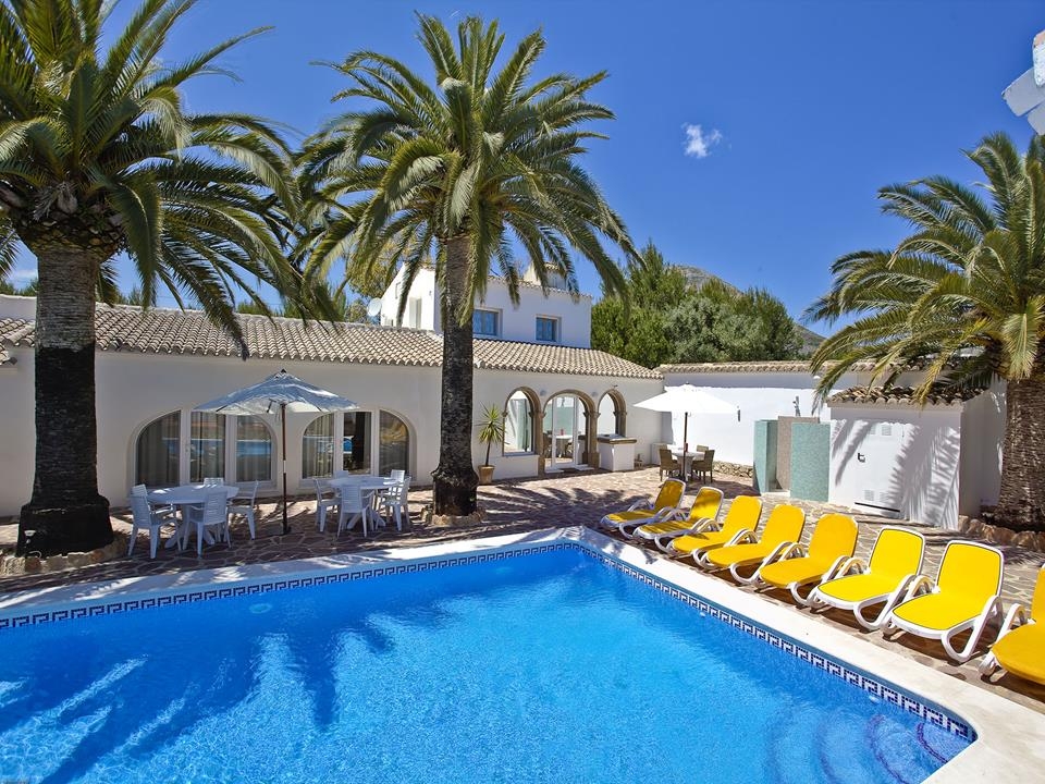 A real investment and unique opportunity in Javea, La Finca, which can accommodate