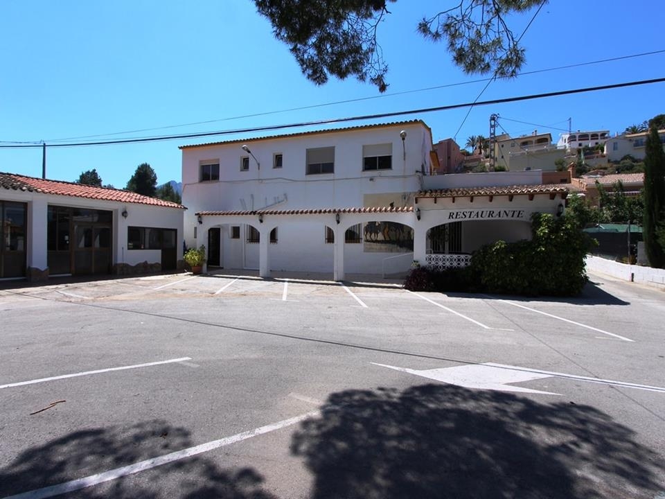 Propriété commerciale à vendre à Orba