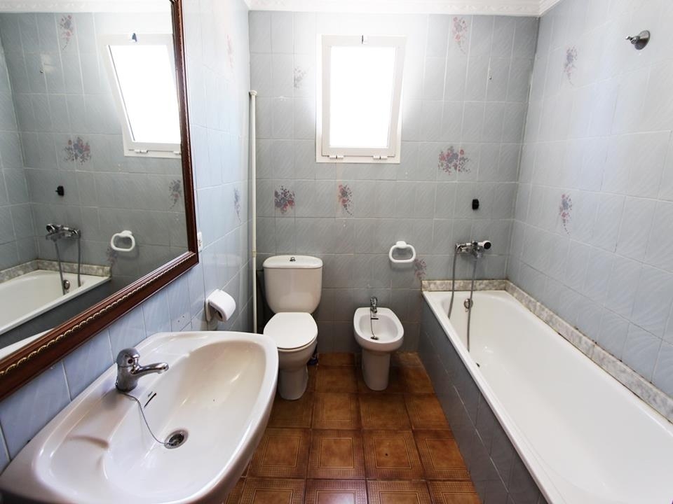 Propriété commerciale à vendre à Orba